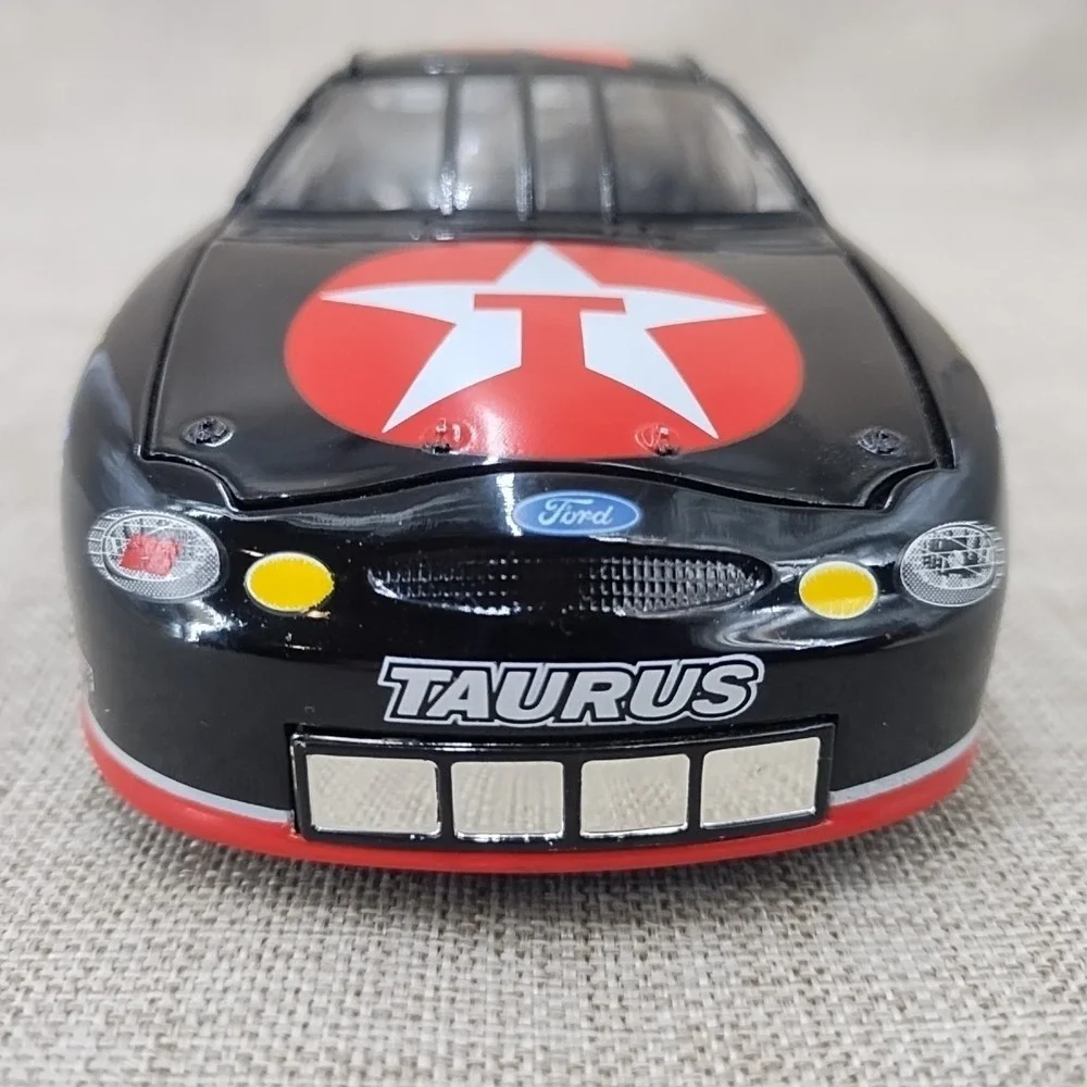 1:24 Action Diecast Nascar 1999 Kenny Irwin #28 Ford Taurus Texaco Mac Tools